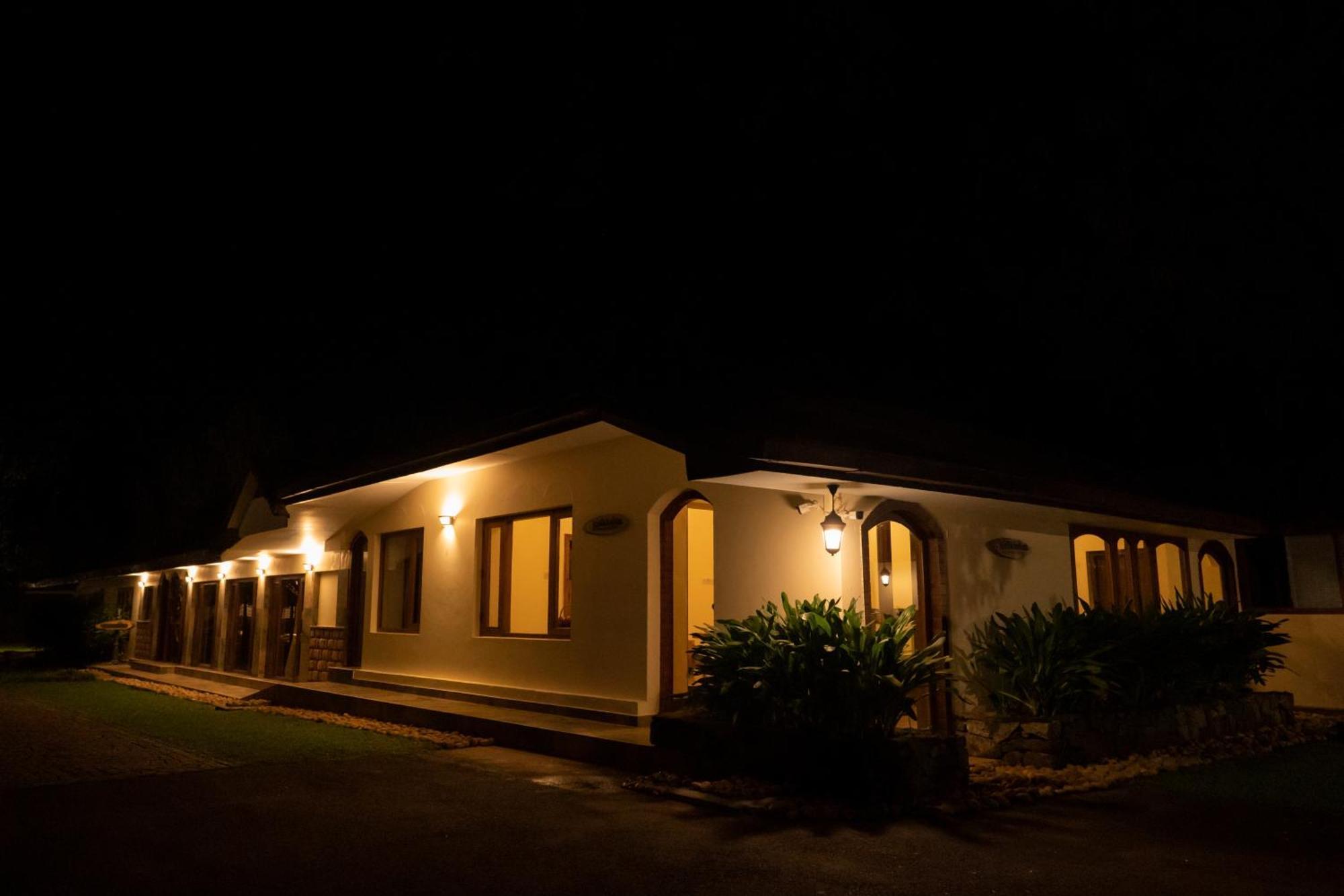Carmelia Haven Resort Thekkady Exterior foto
